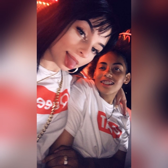 Meet your Posher, Reyna - Picture 1 of 1